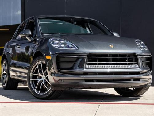2022 Porsche Macan Base