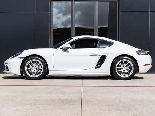 2021 Porsche 718 Cayman T