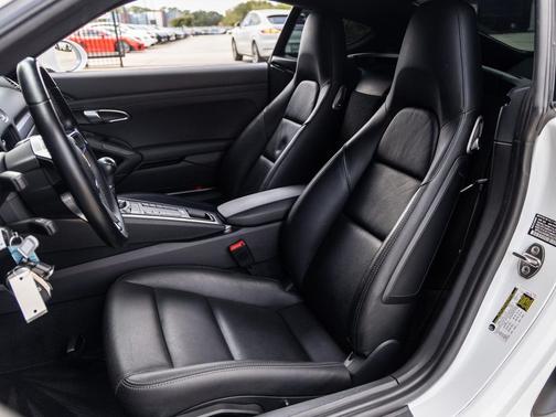 2021 Porsche 718 Cayman T