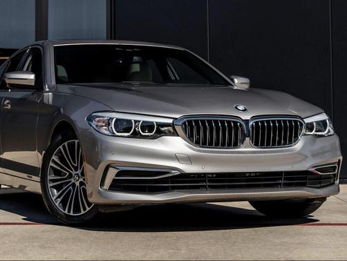 2019 BMW 540 540i