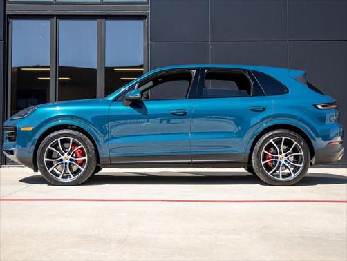 2024 Porsche Cayenne S