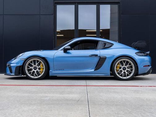Paint to Sample 2023 Porsche 718 Cayman GT4 RS