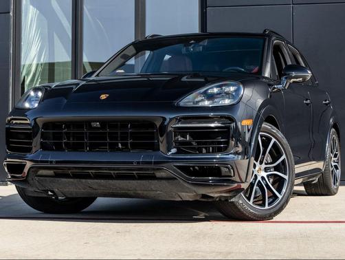 2023 Porsche Cayenne Platinum Edition