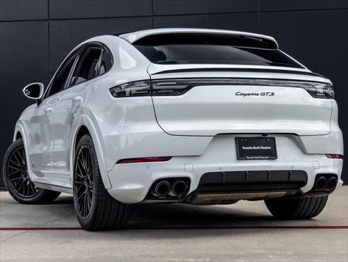2022 Porsche Cayenne GTS
