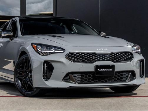 2022 Kia Stinger GT2