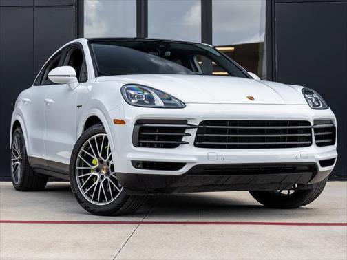 2022 Porsche Cayenne Platinum Edition