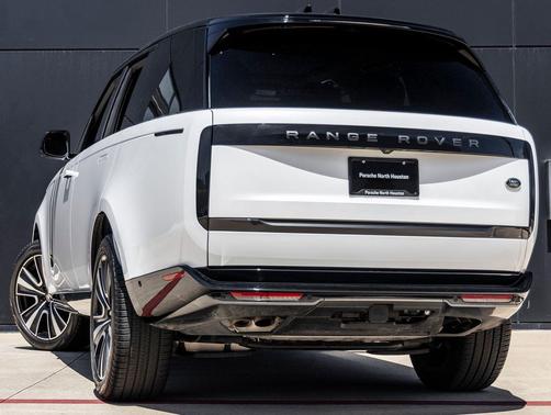Fuji White 2023 Land Rover Range Rover P530 SE