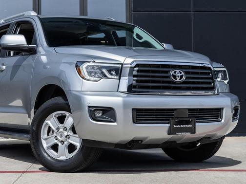 2020 Toyota Sequoia SR5