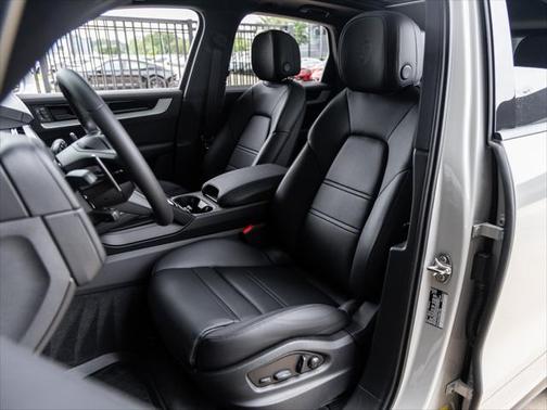 2025 Porsche Cayenne