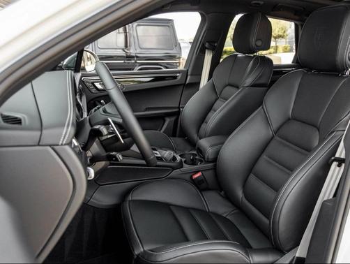 2026 Porsche Macan T