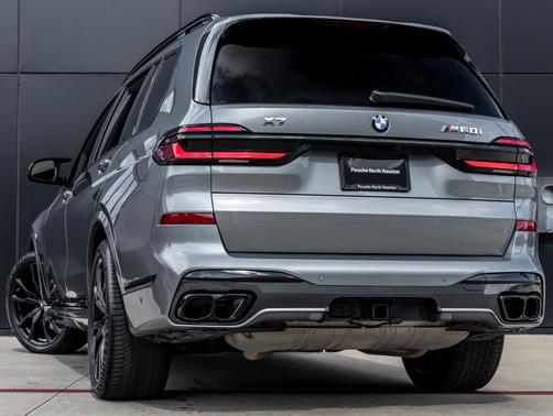 2025 BMW X7 M60i
