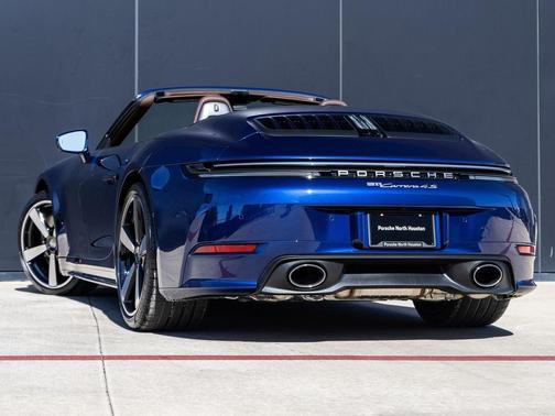 2026 Porsche 911 Carrera 4S Cabriolet