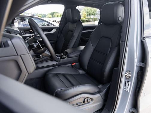 Arctic Grey 2026 Porsche Cayenne Cayenne