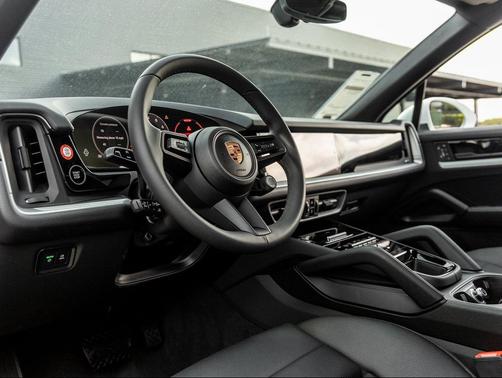 2025 Porsche Cayenne 