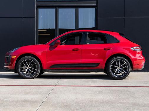 2023 Porsche Macan 
