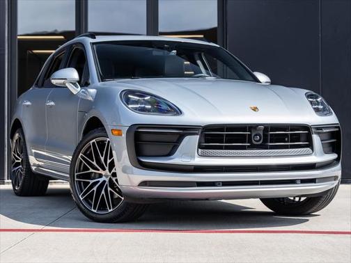 2022 Porsche Macan Base