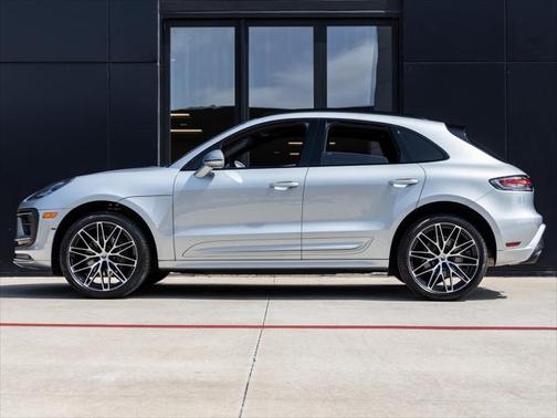 2022 Porsche Macan Base