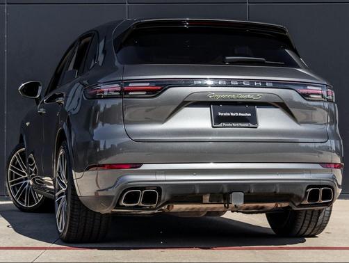 2023 Porsche Cayenne Cayenne Turbo S E-Hybrid