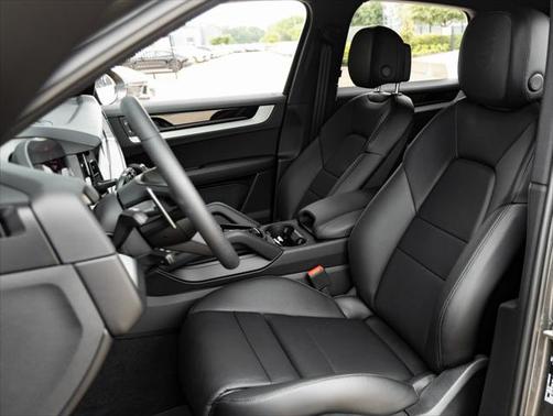 2025 Porsche Cayenne