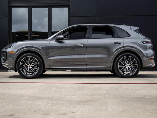 2025 Porsche Cayenne