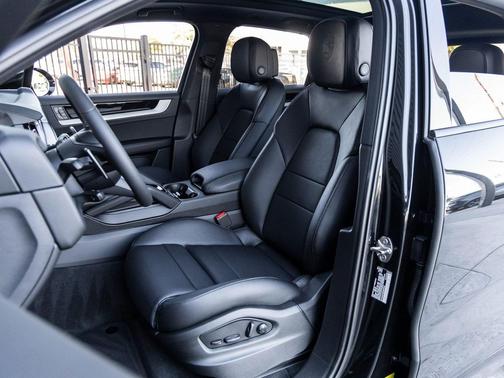 2025 Porsche Cayenne Cayenne