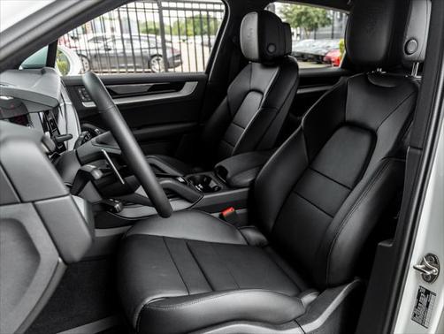 2025 Porsche Cayenne