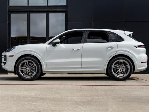 2025 Porsche Cayenne
