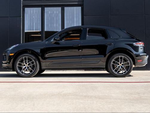 2025 Porsche Macan 