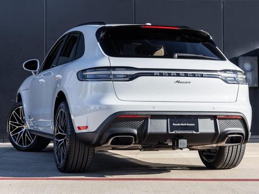 2026 Porsche Macan 
