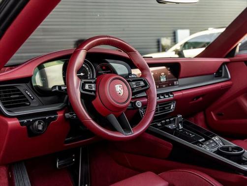 2024 Porsche 911 Carrera