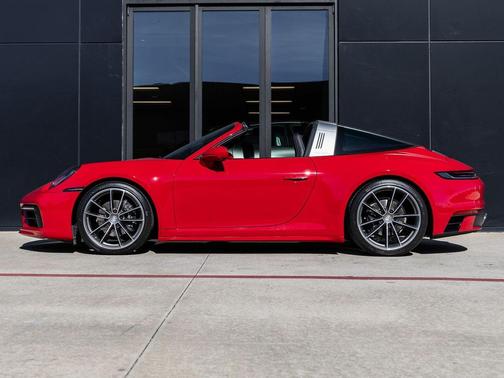 2024 Porsche 911 Targa 4