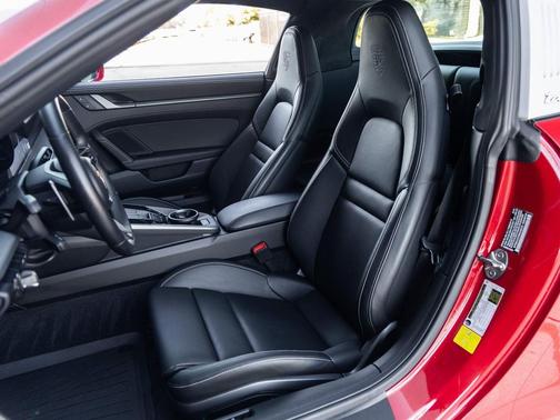 2024 Porsche 911 Targa 4