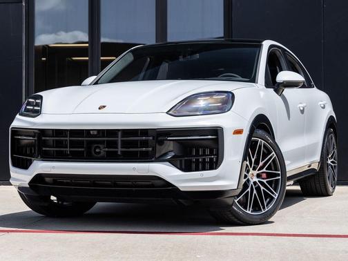 2025 Porsche Cayenne GTS