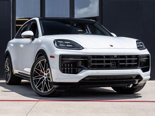 2025 Porsche Cayenne GTS