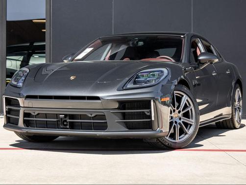 2025 Porsche Panamera 