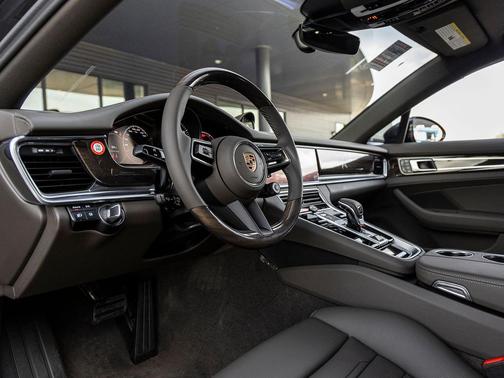 2023 Porsche Panamera Platinum Edition