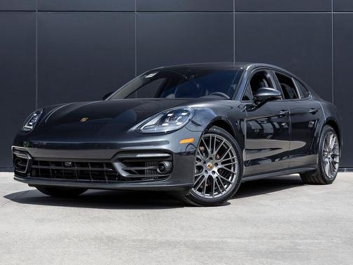 2023 Porsche Panamera Platinum Edition
