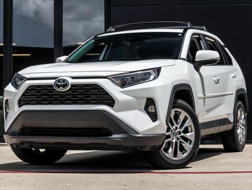 2020 Toyota RAV4 XLE Premium