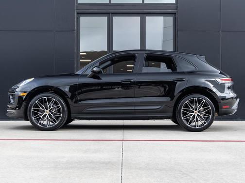 2025 Porsche Macan T