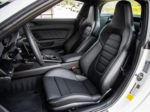 2025 Porsche 911 Targa 4 GTS