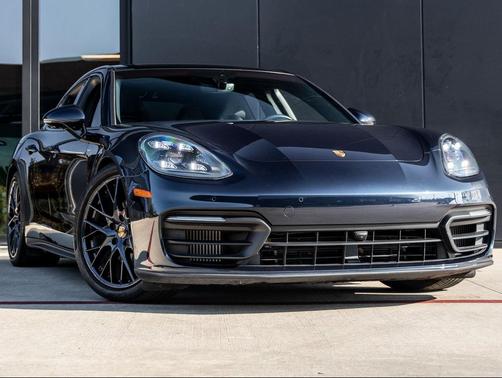 2022 Porsche Panamera 4 Platinum Edition