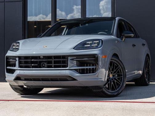 2025 Porsche Cayenne GTS
