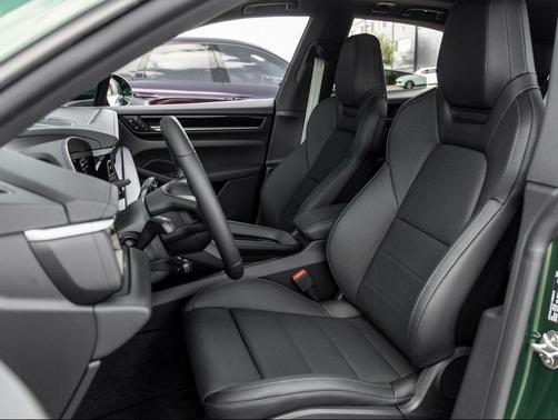 2025 Porsche Macan Electric