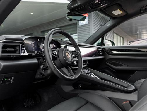 2025 Porsche Macan Electric