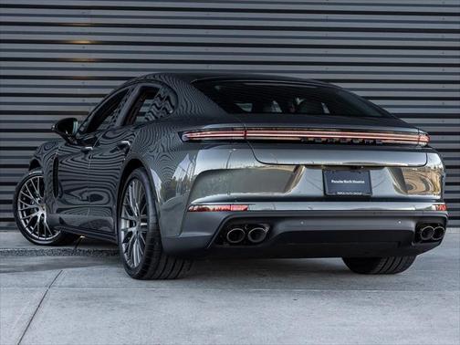 2025 Porsche Panamera