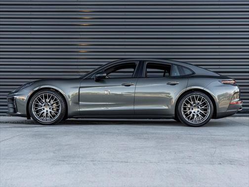 2025 Porsche Panamera