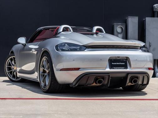 2022 Porsche 718 Spyder Base