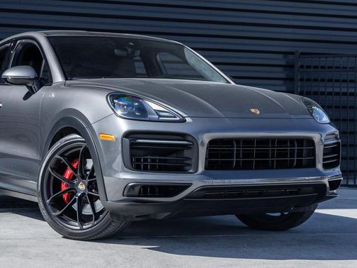2022 Porsche Cayenne GTS