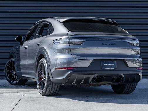 2022 Porsche Cayenne GTS