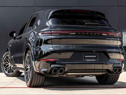 2025 Porsche Cayenne S